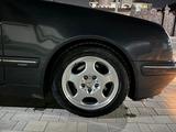 Mercedes-Benz E 280 2001 годаfor5 000 000 тг. в Шымкент