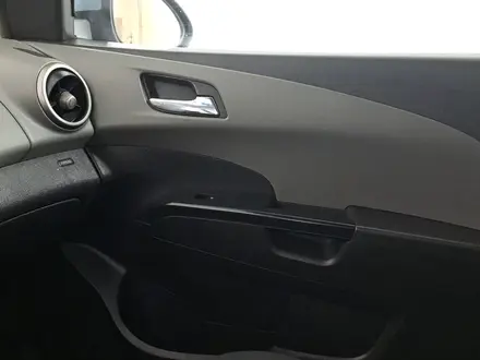 Chevrolet Aveo 2013 года за 2 880 000 тг. в Астана – фото 17