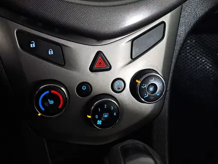 Chevrolet Aveo 2013 года за 2 880 000 тг. в Астана – фото 21
