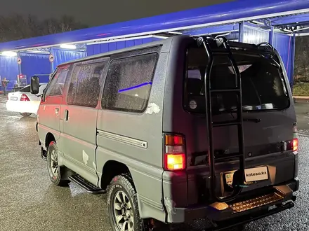 Mitsubishi Delica 1993 года за 1 800 000 тг. в Алматы – фото 5