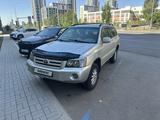 Toyota Highlander 2004 годаүшін5 500 000 тг. в Астана