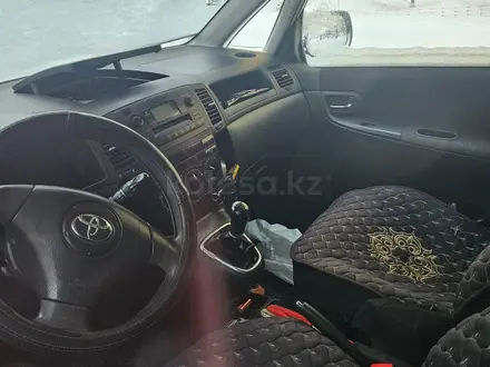 Toyota Corolla Verso 2001 года за 3 400 000 тг. в Астана – фото 6