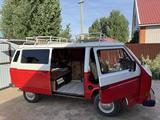 Volkswagen Caravelle 1998 года за 3 600 000 тг. в Актобе – фото 2