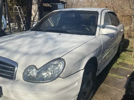 Hyundai Sonata 2003 года за 1 300 000 тг. в Алматы – фото 2