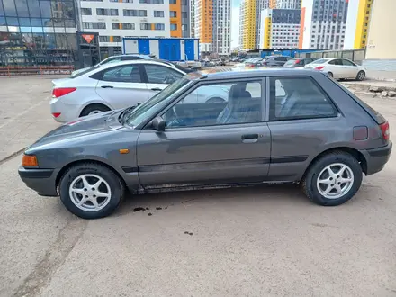 Mazda 323 1991 года за 700 000 тг. в Астана – фото 2
