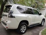 Toyota Land Cruiser Prado 2017 года за 16 700 000 тг. в Алматы – фото 3