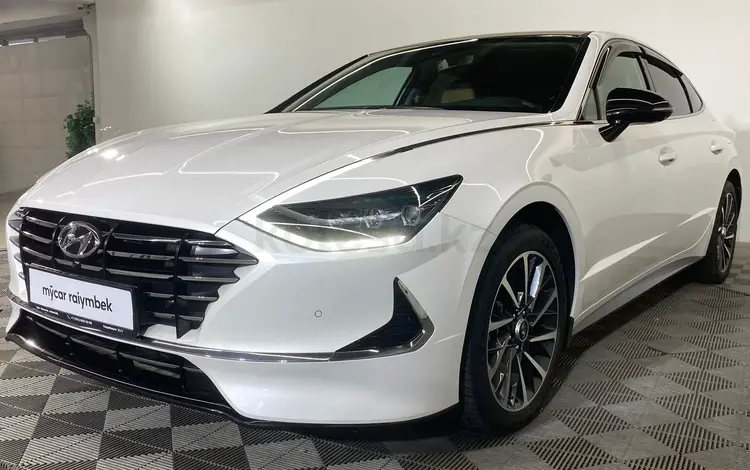 Hyundai Sonata 2022 годаүшін13 700 000 тг. в Алматы