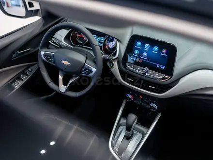Chevrolet Onix Premier 2 2025 года за 7 290 000 тг. в Алматы – фото 12