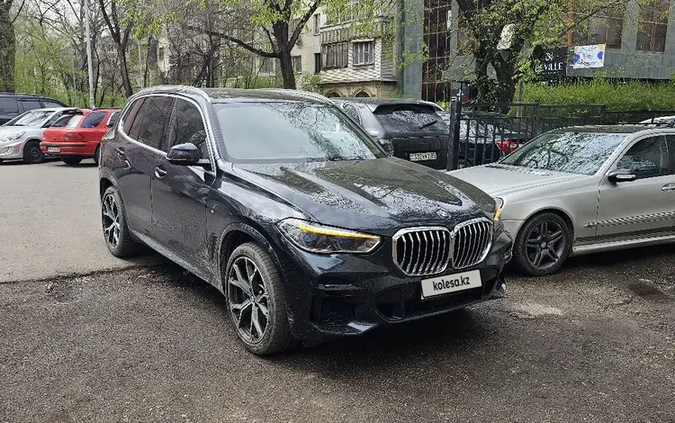 BMW X5 2022 года за 42 000 000 тг. в Алматы