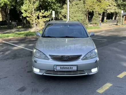 Toyota Camry 2005 года за 4 700 000 тг. в Алматы – фото 2
