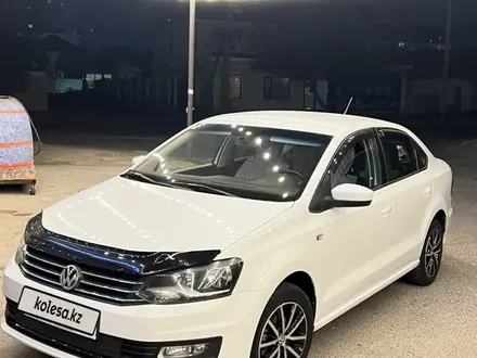 Volkswagen Polo 2015 года за 5 900 000 тг. в Атырау