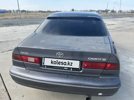 Toyota Camry 1998 года за 2 700 000 тг. в Алматы – фото 5