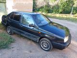 Volkswagen Vento 1993 годаfor900 000 тг. в Караганда