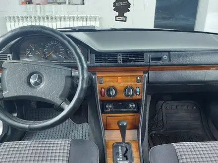 Mercedes-Benz E 260 1991 года за 1 500 000 тг. в Жанатас – фото 7