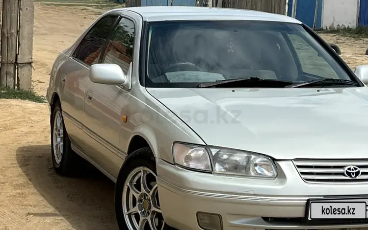 Toyota Camry 1998 годаүшін2 850 000 тг. в Актобе