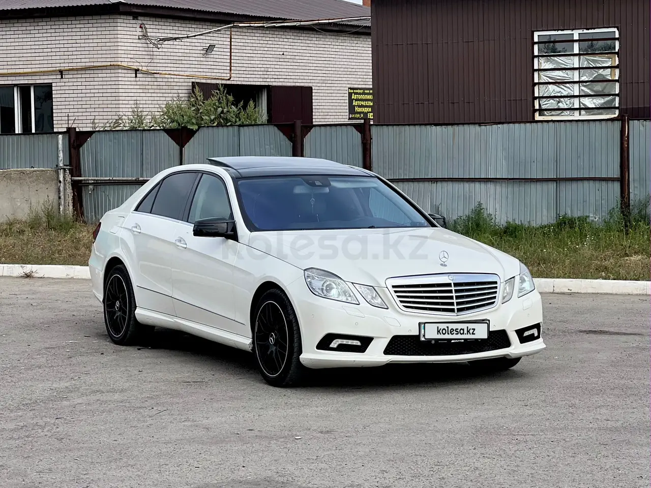 Mercedes-Benz E-Class, 2010