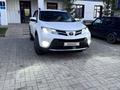 Toyota RAV4 2015 года за 12 000 000 тг. в Уральск – фото 2
