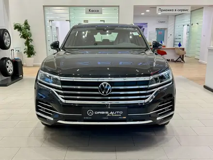 Volkswagen Touareg Exclusive Atmosphere 2022 года за 27 090 000 тг. в Актобе – фото 5