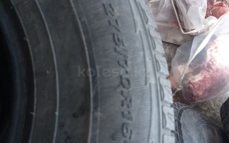 Шины с дисками Тойота Лэнд Крузер за 120 000 тг. в Караганда
