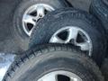 Шины с дисками Тойота Лэнд Крузер за 120 000 тг. в Караганда – фото 7