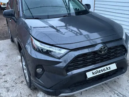 Toyota RAV4 2023 года за 14 800 000 тг. в Астана