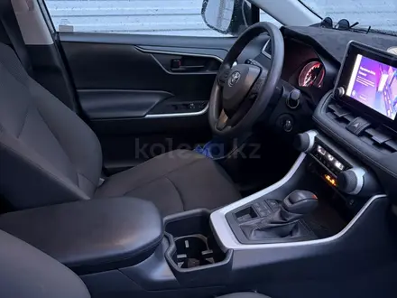 Toyota RAV4 2023 года за 14 800 000 тг. в Астана – фото 6