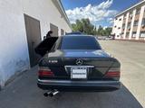 Mercedes-Benz E 320 1993 года за 2 200 000 тг. в Балпык би – фото 3