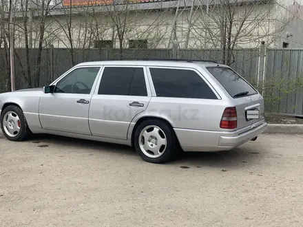 Mercedes-Benz E 280 1993 года за 3 800 000 тг. в Алматы – фото 4