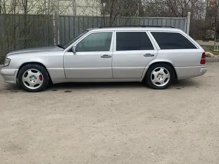 Mercedes-Benz E 280 1993 года за 3 800 000 тг. в Алматы – фото 3