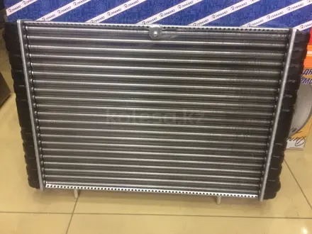 Радиатор системы охлаждения двигателя газель за 30 000 тг. в Темиртау – фото 2
