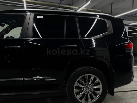 Toyota Land Cruiser 2025 года за 75 600 000 тг. в Астана – фото 4