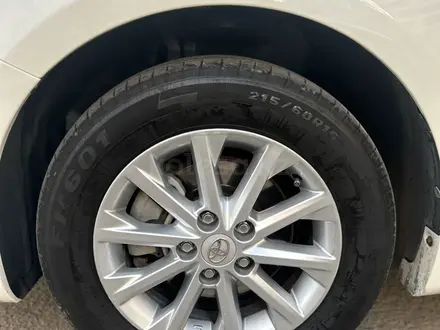 Toyota Camry 2016 годаүшін11 500 000 тг. в Астана – фото 8