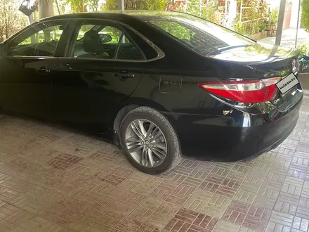 Toyota Camry 2015 года за 10 700 000 тг. в Алматы – фото 2