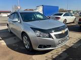 Chevrolet Cruze 2012 года за 4 300 000 тг. в Уральск – фото 2