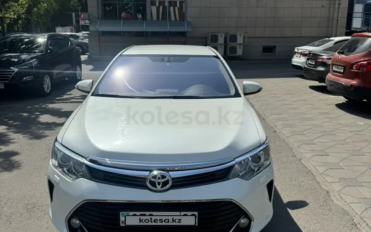 Toyota Camry 2016 годаfor10 800 000 тг. в Алматы