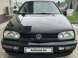 Volkswagen Golf 1997 годаүшін2 700 000 тг. в Алматы