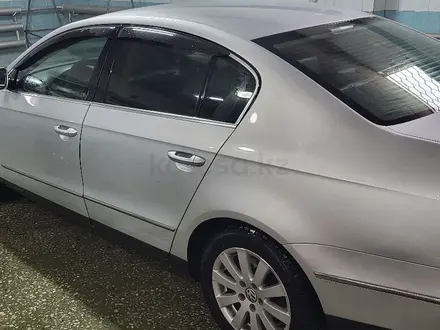 Volkswagen Passat 2006 года за 4 000 000 тг. в Павлодар – фото 9