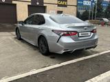 Toyota Camry 2023 года за 12 500 000 тг. в Уральск – фото 3