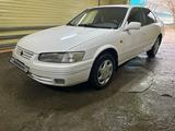 Toyota Camry 1998 года за 4 500 000 тг. в Семей