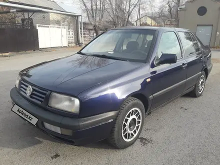 Volkswagen Vento 1996 года за 2 000 000 тг. в Караганда – фото 7