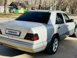 Mercedes-Benz E 220 1994 годаfor2 250 000 тг. в Алматы – фото 4