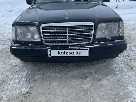 Mercedes-Benz E 220 1995 года за 2 600 000 тг. в Костанай – фото 2