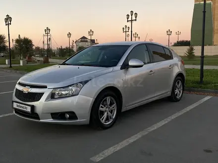 Chevrolet Cruze 2013 года за 4 500 000 тг. в Семей – фото 2