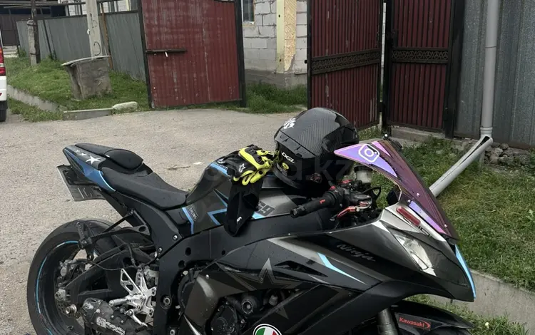 Kawasaki  ZX-10 Ninja 2014 года за 2 800 000 тг. в Алматы
