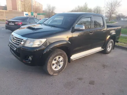 Toyota Hilux 2015 года за 9 700 000 тг. в Уральск – фото 3