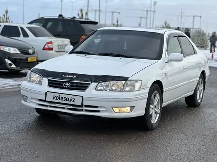 Toyota Camry 2000 года за 4 100 000 тг. в Астана