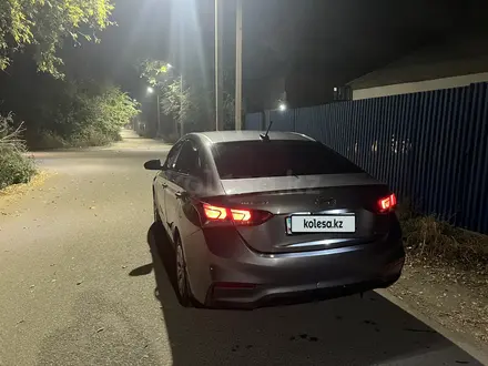 Hyundai Accent 2019 года за 7 400 000 тг. в Семей – фото 5