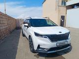 Kia Carnival 2021 года за 17 000 000 тг. в Актау – фото 2