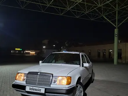 Mercedes-Benz E 200 1990 года за 1 350 000 тг. в Арысь