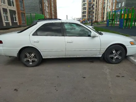 Toyota Camry 1998 года за 2 900 000 тг. в Караганда – фото 4